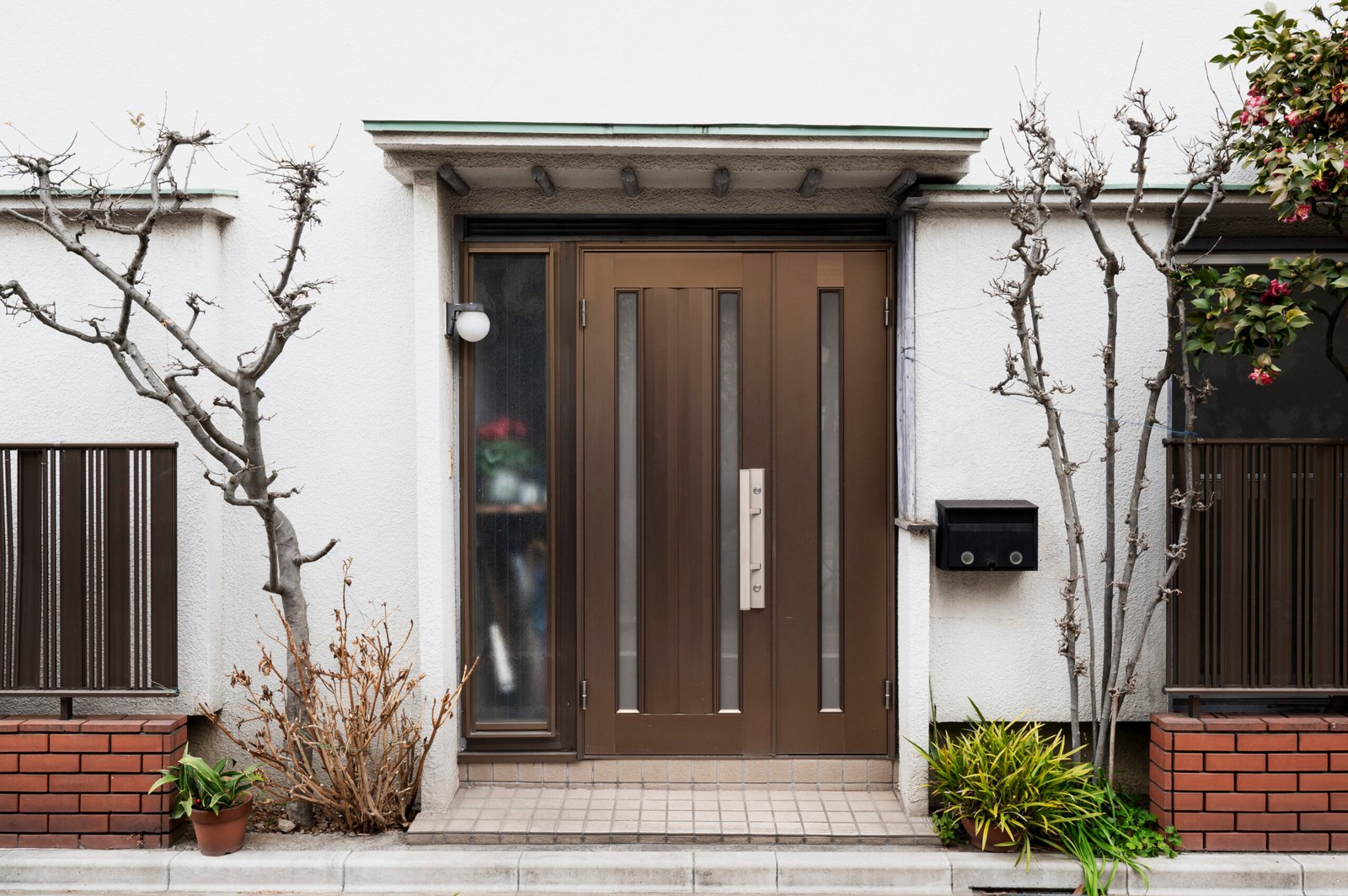 japanese-house-entrance-with-trees